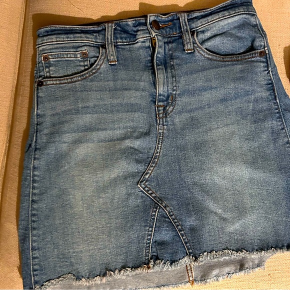 Set of two - tank top/blouse and denim skirt - Picture 5 of 5